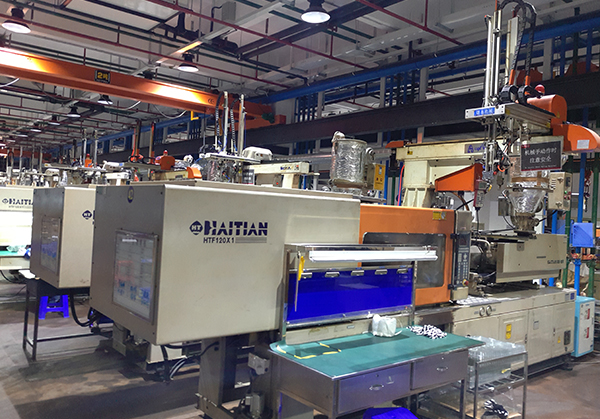 2018年完成深圳XX藍思旺-深圳長圳至東莞設備搬運、設備運輸、設備落坑移位